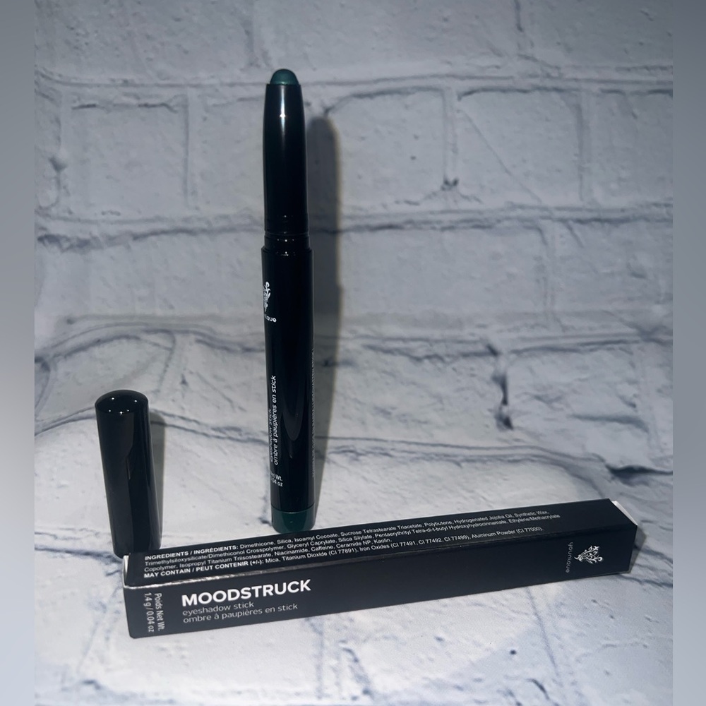 Younique Eyeshadow Stick -Dramatic